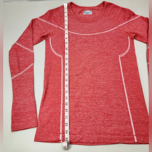 Athleta Embodiment Long Sleeved Athletic Top Women's Size Large Athletic Apparel - Picture 4 of 7